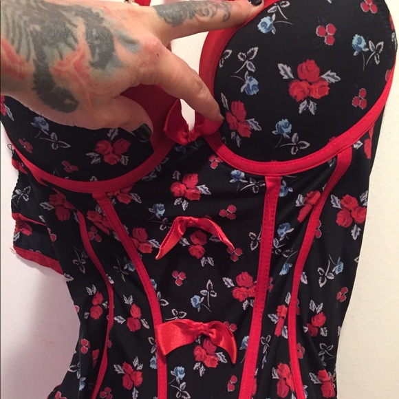 Lovesick corset size large - Picture 3 of 5